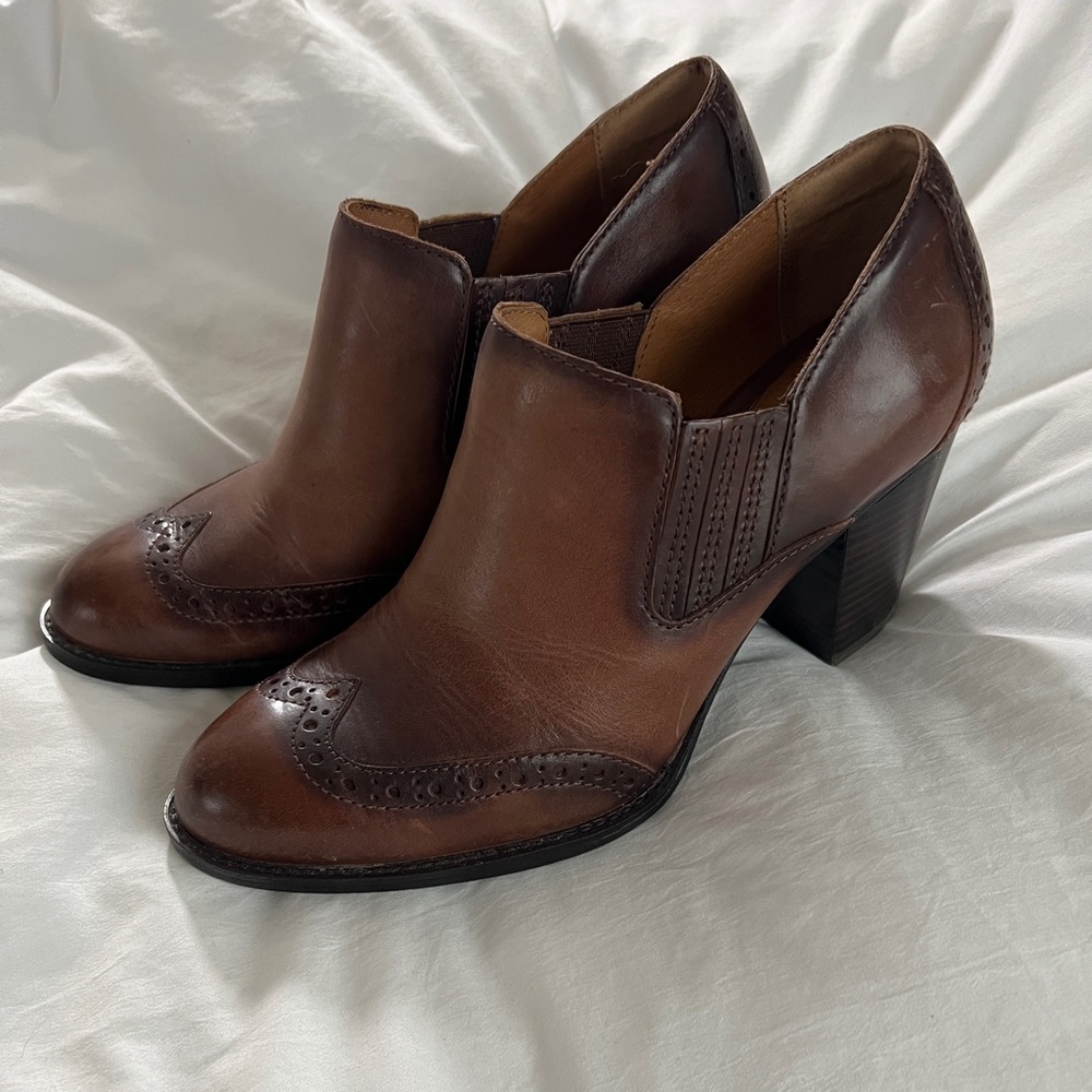 Sofft women’s 10 leather booties